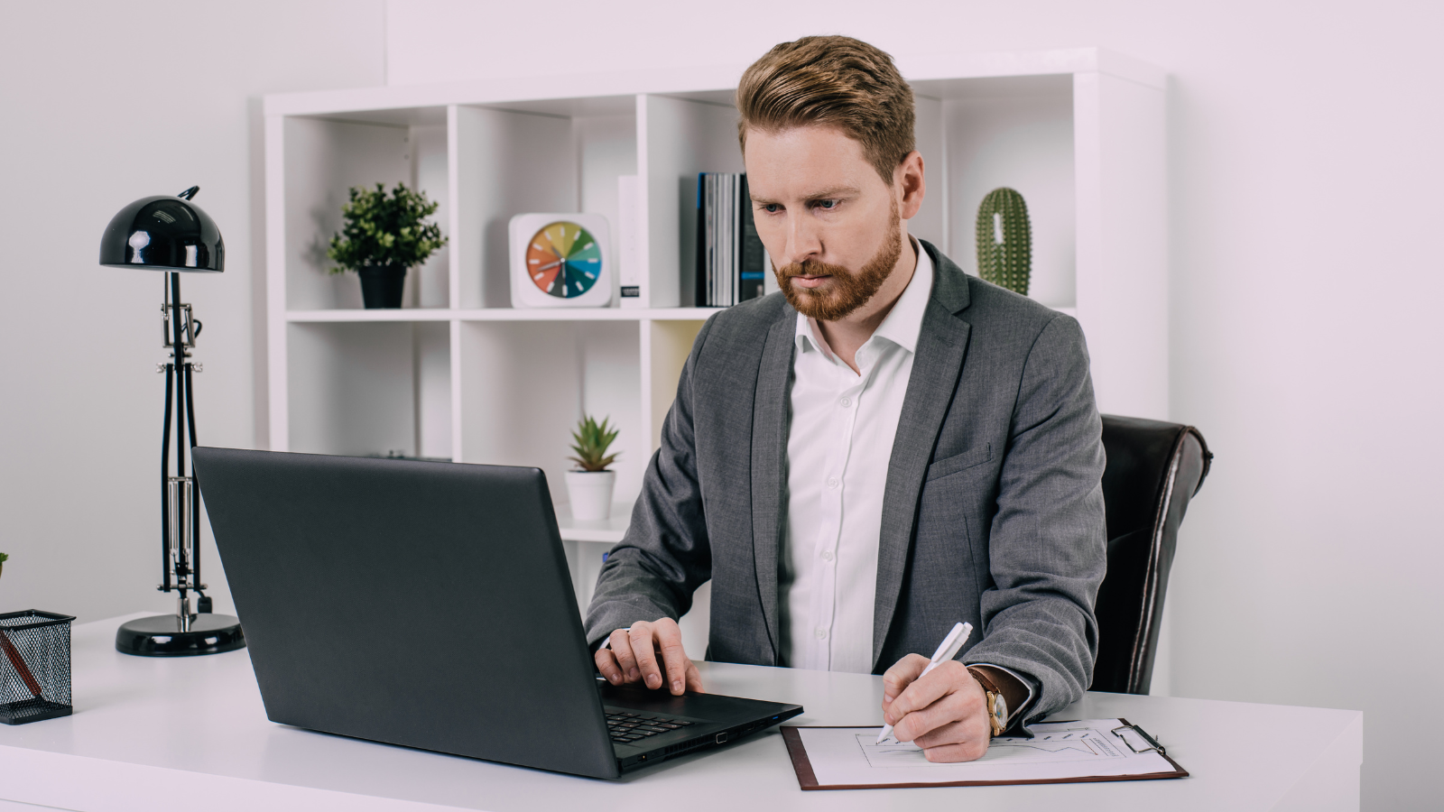 איך לנהל משרד